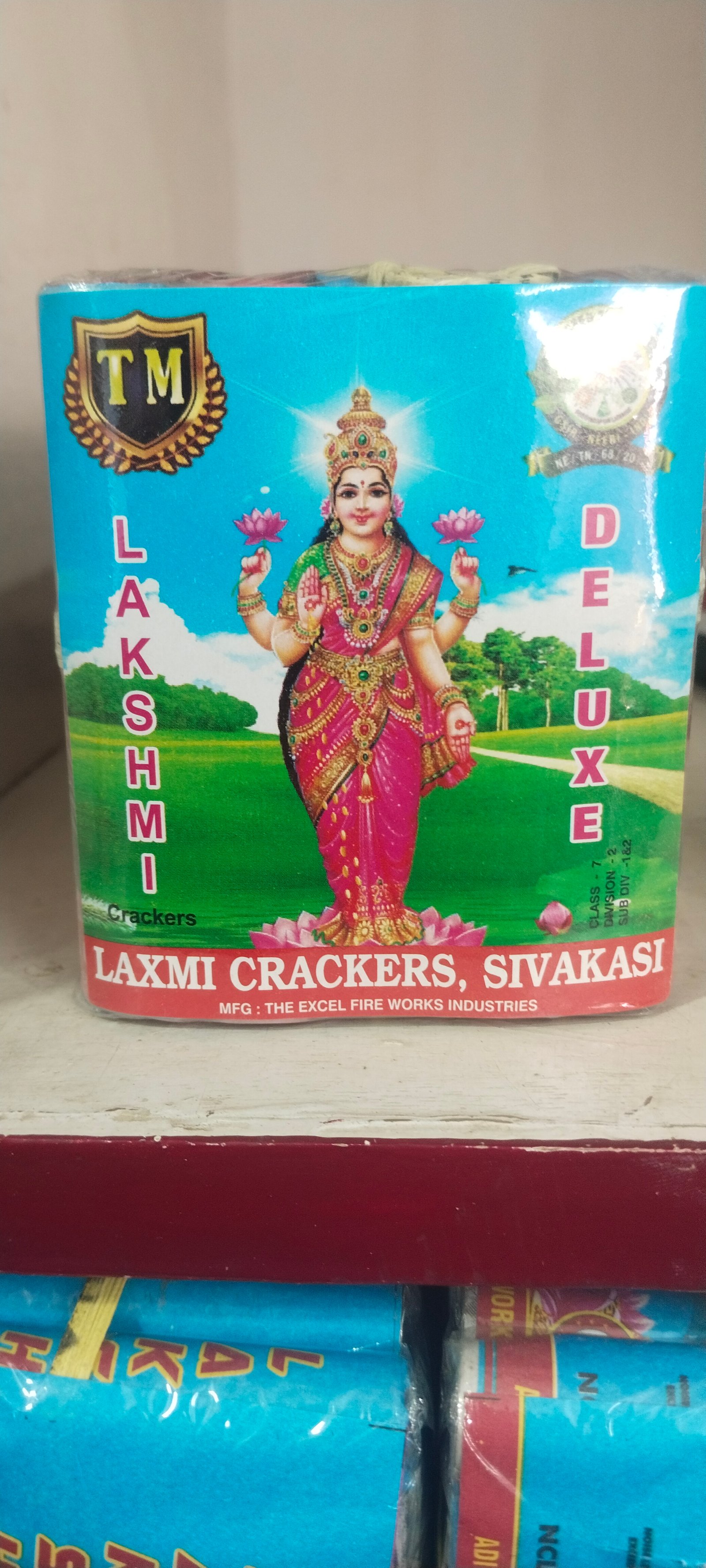 4" Dix Lakshmi